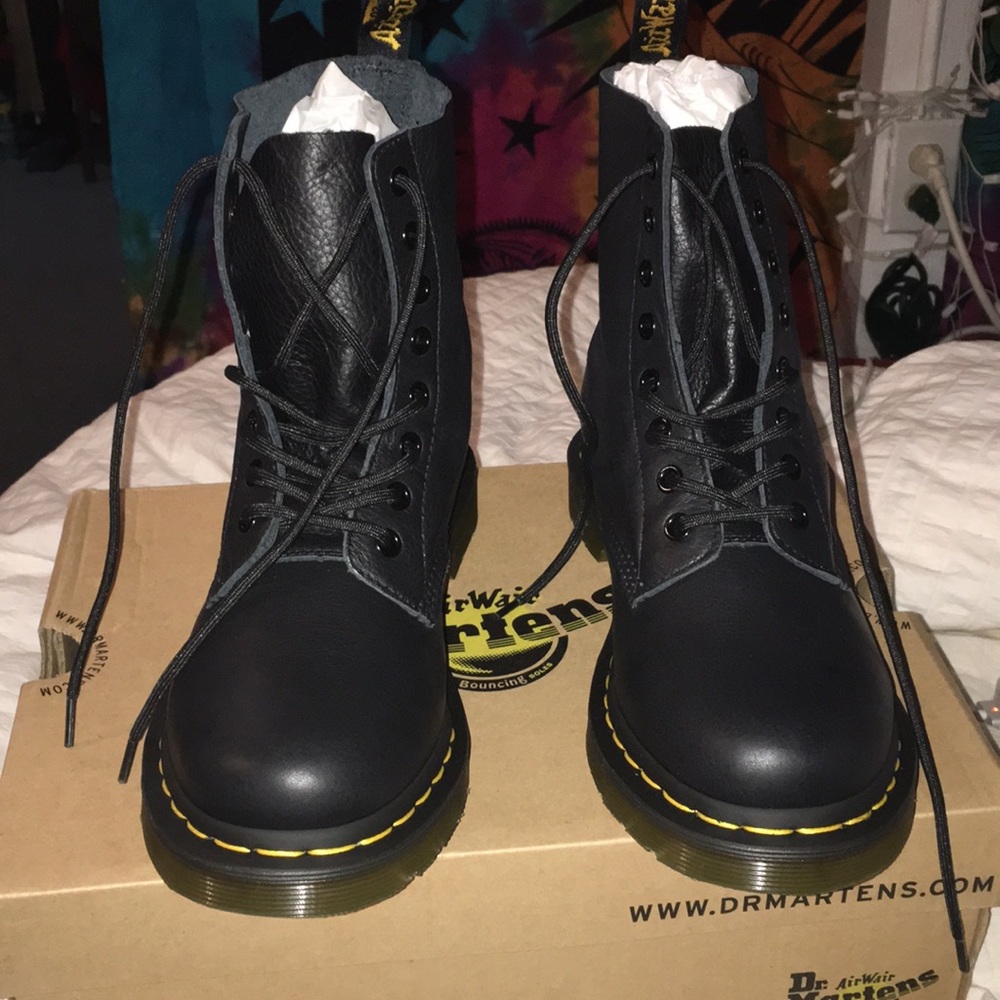 Pascal Black Virginia Dr. Martens